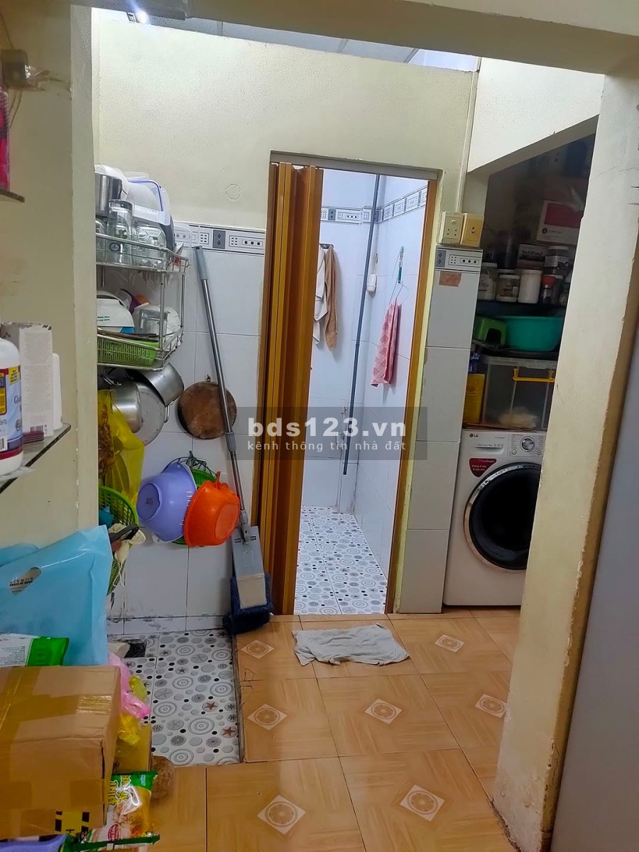 Bán nhà ngay chân cầu Nguyễn Văn Cừ, Chủ nhà giáo viên, diện tích 23m2, giá bán 1.750 tỷ