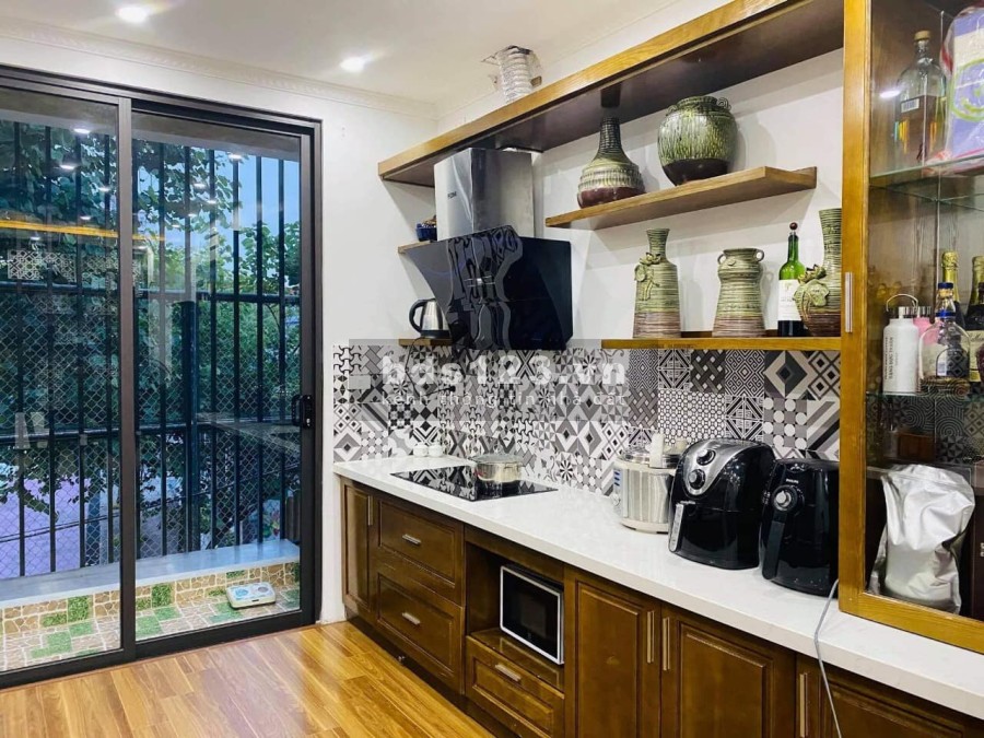 Bán nhà phân lô Vip ô tô vào nhà 2 mặt tiền đi bộ ra hồ Tây tặng nội thất, giá bán 10.8 tỷ