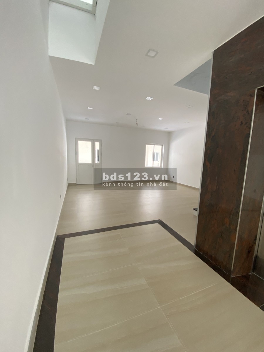 Cho thuê Saritown thuộc dự án Sala Đại Quang Minh giá 113 triệu/tháng liên hệ 0839882288