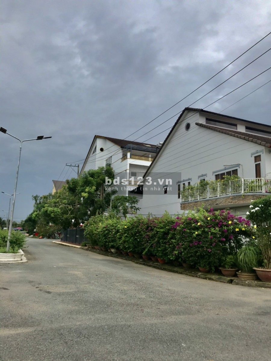 Bán đất tại đường Quốc Lộ 1A Sóc Trăng, diện tích sử dụng 100.8m2, giá bán 580 triệu