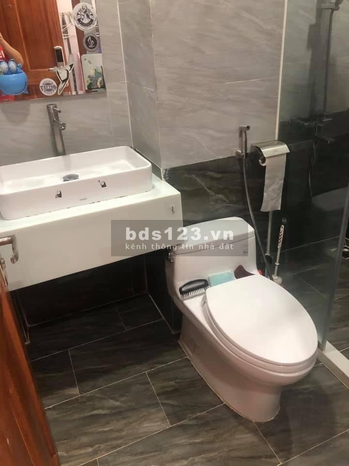 Bán nhà hẻm xe hơi Lê Văn Sỹ, Tân Bình, 45m2, 6 lầu có thang máy, 3 PN nhỉnh 9 tỷ