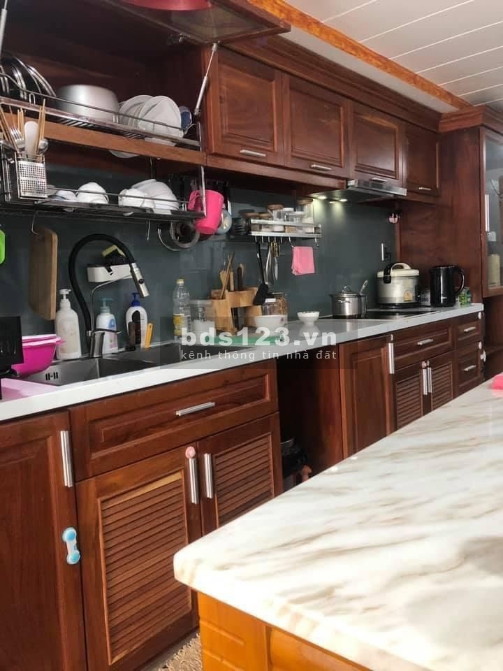 Bán nhà hẻm xe hơi Lê Văn Sỹ, Tân Bình, 45m2, 6 lầu có thang máy, 3 PN nhỉnh 9 tỷ