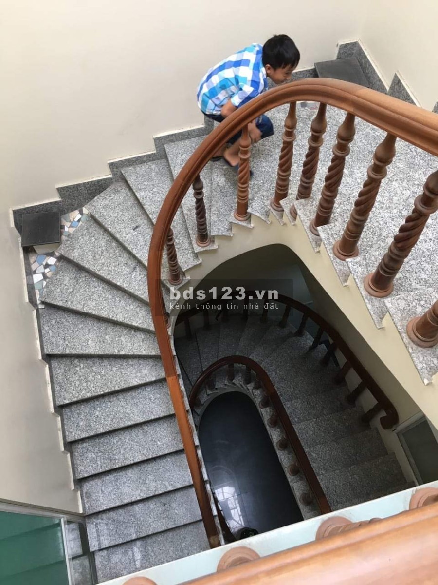 Cần tiền bán liền trong tuần căn nhà trên phố Đào nhuận giá rẻ chưa từng có 55.4 tỷ, lhcc