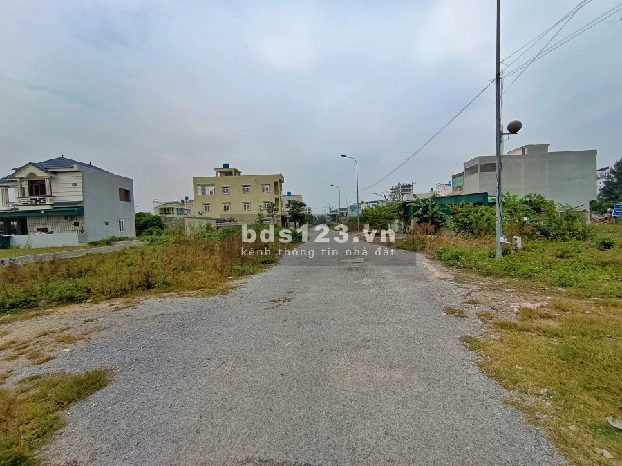 298m đất Đầu Ve tái định cư Hồng Thắng Sầm Sơn, giá rẻ liên hệ 0988196381 sổ chính chủ