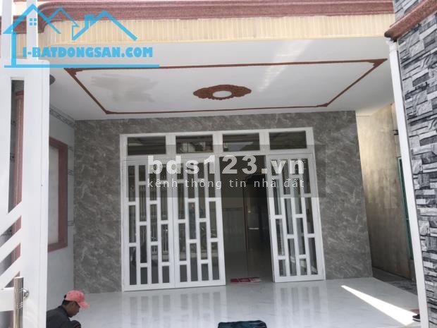 Gia đình kẹt tiền nên cần bán căn nhà 100m2(5x20m) chính chủ, an toàn pháp lý, gần KCN.