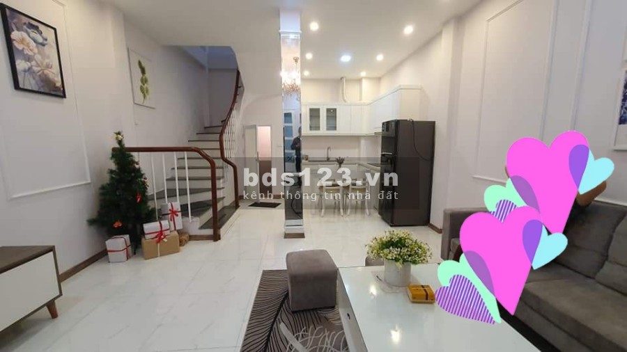 Bán nhà nguyên căn phố Bạch Mai, ngõ rộng, nhà đẹp, diện tích 46m2, giá bán 4.9 tỷ, sổ sẵn