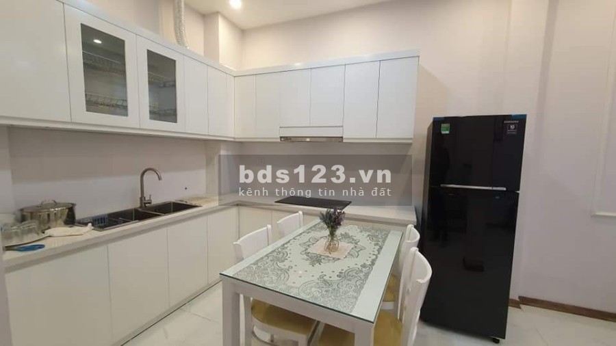 Bán nhà nguyên căn phố Bạch Mai, ngõ rộng, nhà đẹp, diện tích 46m2, giá bán 4.9 tỷ, sổ sẵn