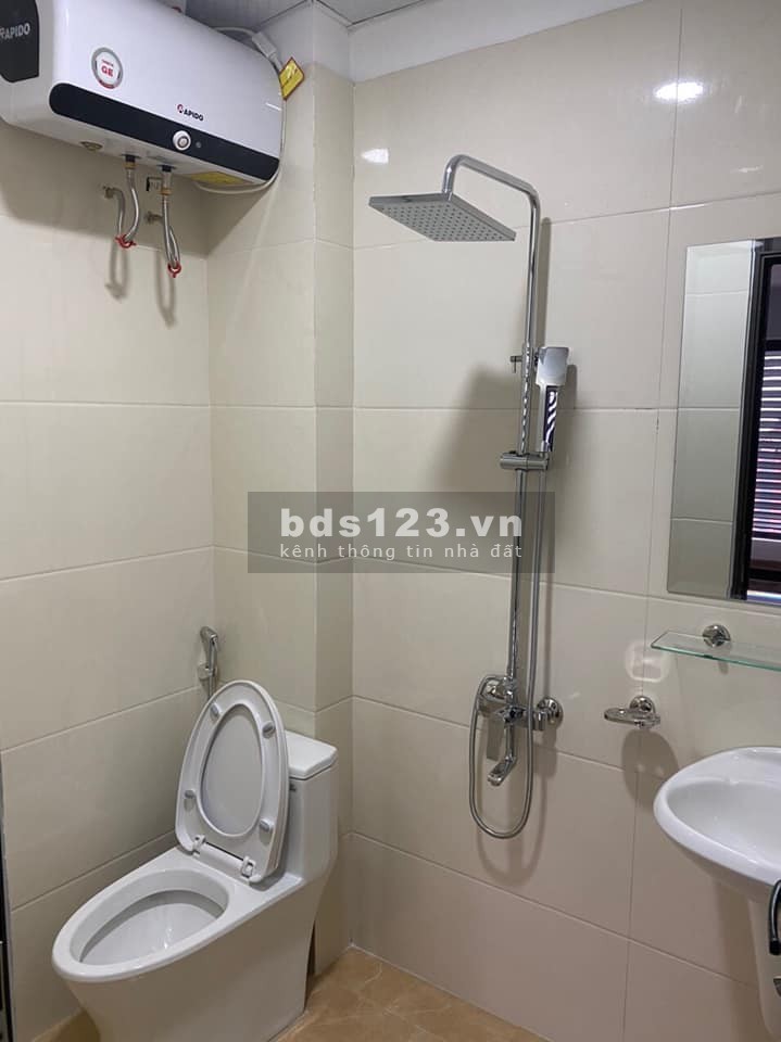 Bán nhà nguyên căn lô góc tại phố Nguyễn Khánh Toàn, Cầu Giấy, dtsd 90m2, 7 tầng, giá 22 tỷ