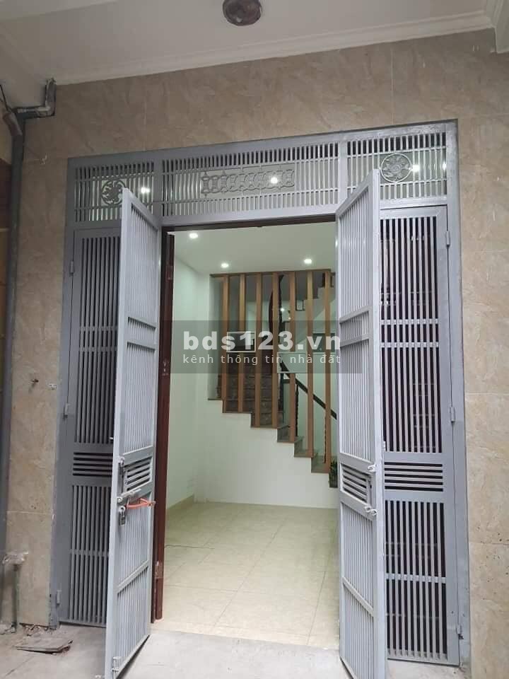 Bán nhà Hoàng Mai, ngõ 18 Định Công Thượng, 3 tỷ, 31m