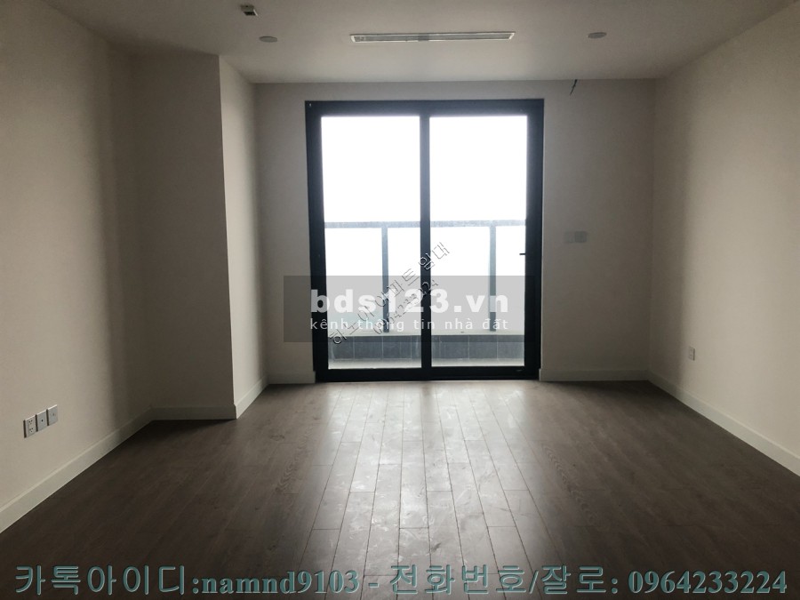 Cho thuê căn 4N nội thất cơ bản chung cư Sunshine Center tầng cao view thoáng, giá tốt