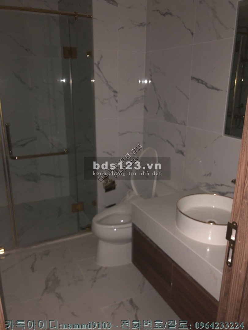 Cho thuê căn 4N nội thất cơ bản chung cư Sunshine Center tầng cao view thoáng, giá tốt