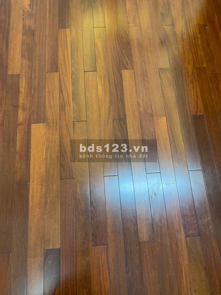 Bán nhà Xuân Thủy, vị trí hiếm, diện tích sử dụng 39m2, 5 tầng, giá bán 3.6 tỷ thượng lượng