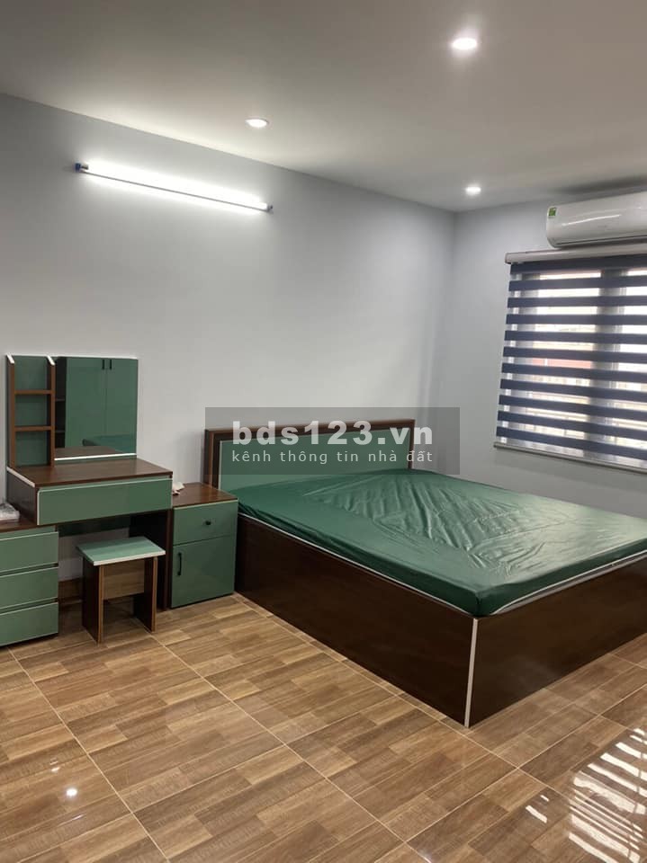 Bán nhà nguyên căn lô góc tại phố Nguyễn Khánh Toàn, Cầu Giấy, dtsd 90m2, 7 tầng, giá 22 tỷ