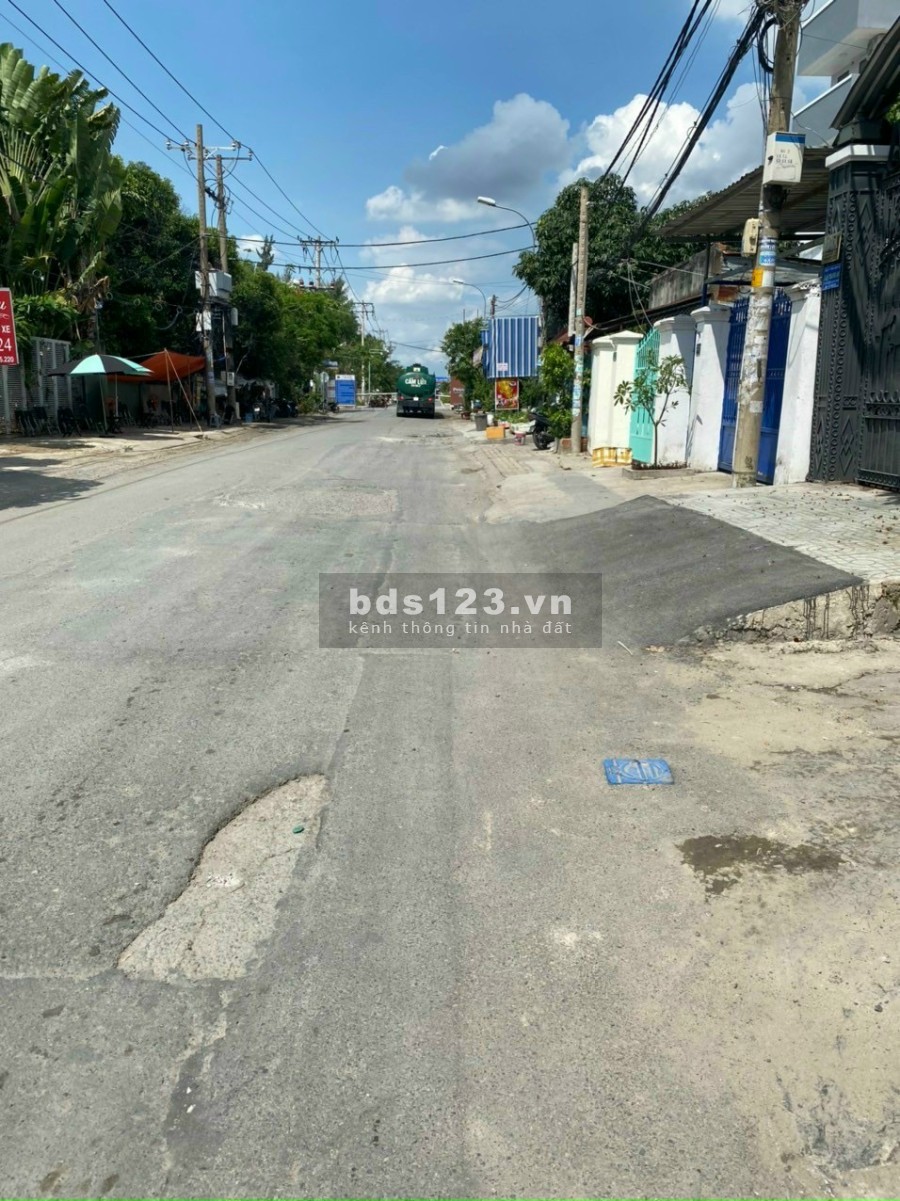 Nhà đẹp cần bán gấp giá rẻ kho A Nhà Bè, giá bán 1.53 tỷ, thương lượng, liên hệ 0777029569