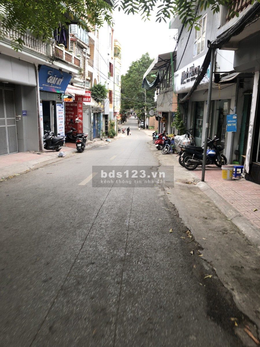 Bán nhà phố Hoàng Hoa Thám, nhà lô góc, chủ nhà là giảng viên đại học, 40m2, giá 5.95 tỷ