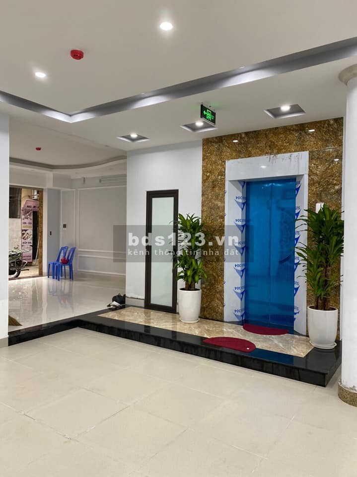 Bán nhà nguyên căn lô góc tại phố Nguyễn Khánh Toàn, Cầu Giấy, dtsd 90m2, 7 tầng, giá 22 tỷ