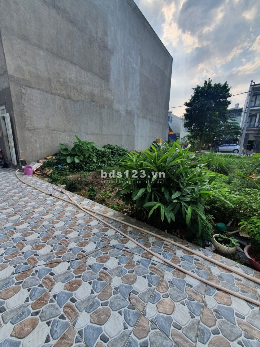 Bán nhà cổng khu công nghiệp Tân Đông Hiệp B kinh doanh đa ngành nghề giá đầu tư sinh lời