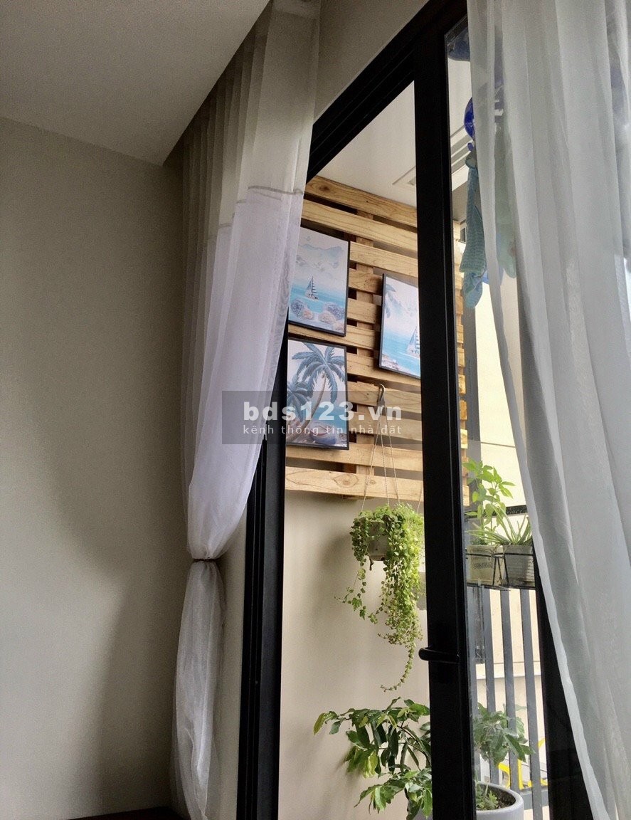 Cần bán nhanh căn hộ 2 ngủ 1vs 54m2 tại Vinhomes Smart City, đã hoàn thiện nội thất. Giá 1.75 tỷ.
