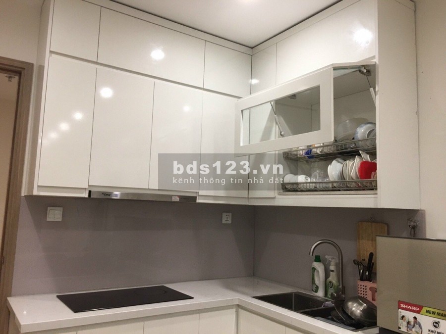 Cần bán nhanh căn hộ 2 ngủ 1vs 54m2 tại Vinhomes Smart City, đã hoàn thiện nội thất. Giá 1.75 tỷ.