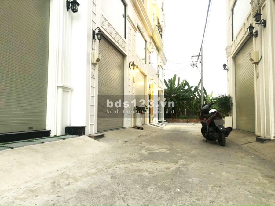 Bán lô đất hẻm xe hơi đường Huỳnh Tấn Phát, phường Phú Mỹ, Quận 7 giá 4.2 tỷ