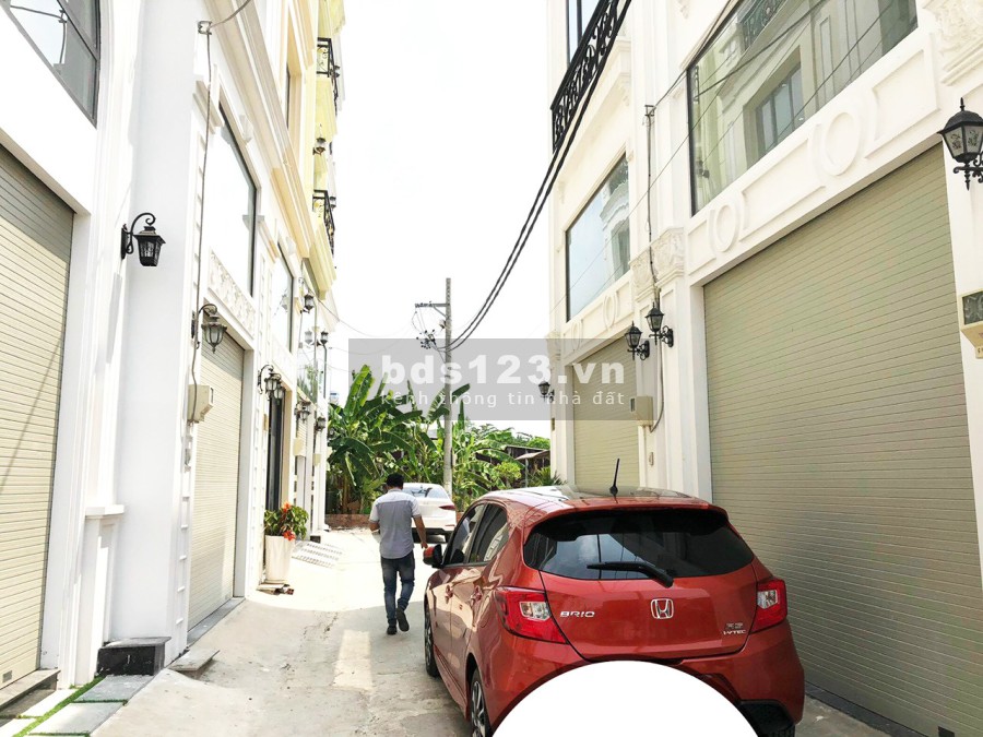 Bán lô đất hẻm xe hơi đường Huỳnh Tấn Phát, phường Phú Mỹ, Quận 7 giá 4.2 tỷ