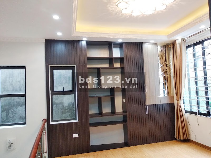 Dịch Vọng Hậu DT 50m x 5T, ngõ thông 3 gác phóng, nhỉnh 4 tỷ có thương lượng