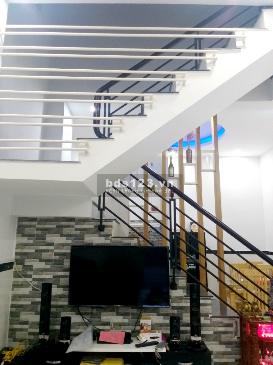 Bán nhà Thạnh Lộc 19 ngay chợ cầu đồng 100m giá bán chỉ 3.45 tỷ thương lượng chính chủ