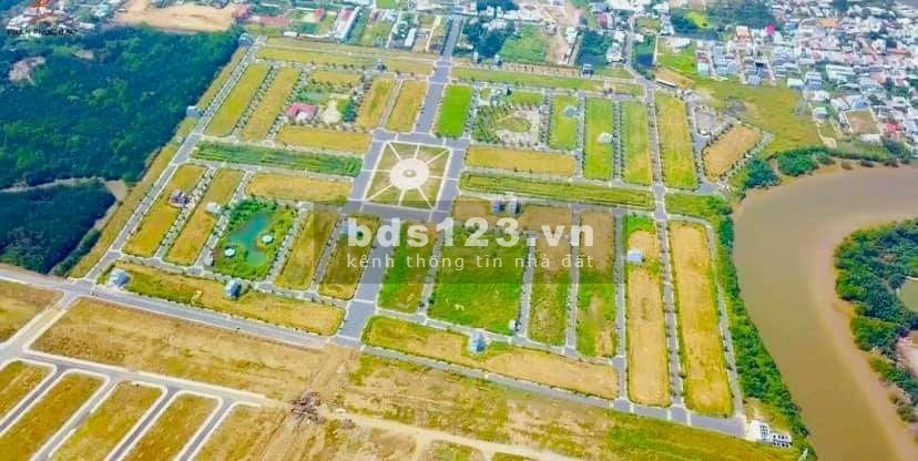 Bán gấp lô đất giá rẻ nhất dự án Sài Gòn Village giá rẻ hơn 145 triệu so với thị trường
