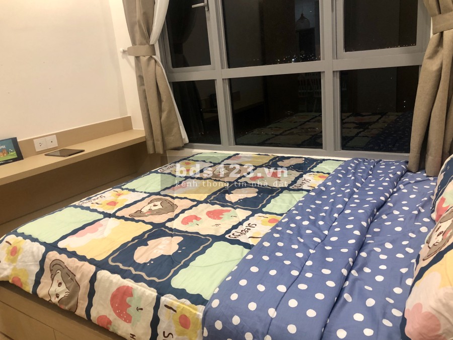Căn góc 2PN dtsd 85m2 nội thất đẹp CC Palm Heights cho thuê 16.000.000 VND bao phí