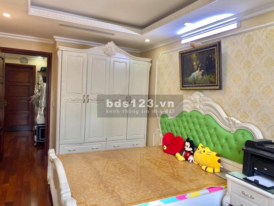 Bán nhà nguyên căn Thạch Bàn, ô tô đổ cổng diện tích 40m2, 4 tầng đúc, giá bán chỉ 3.45 tỷ
