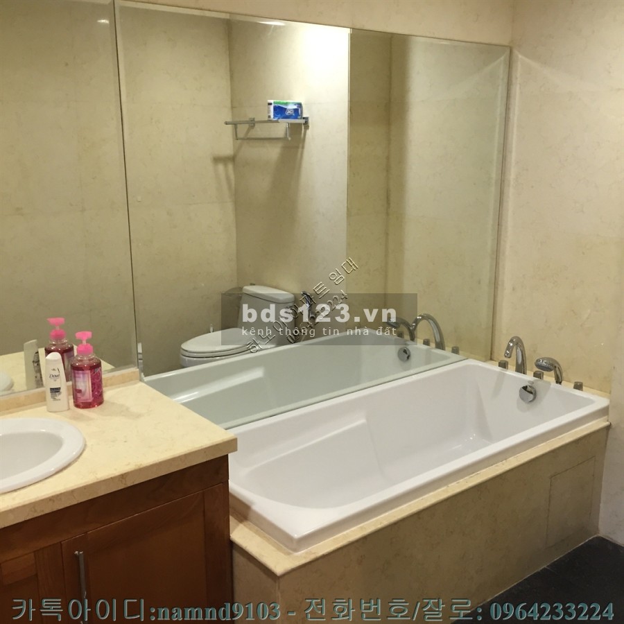 Cần cho thuê căn 2N full nội thất chung cư Royal City diện tích 110m2, giá tốt nhất thị trường