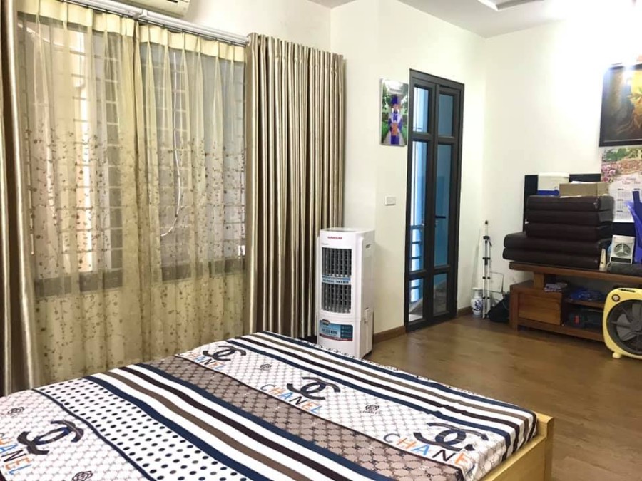 Bán nhà Phạm Văn Đồng giá bán 3,5 tỷ, tặng nội thất xin sò, ô tô đỗ cửa khu dân cư cao cấp