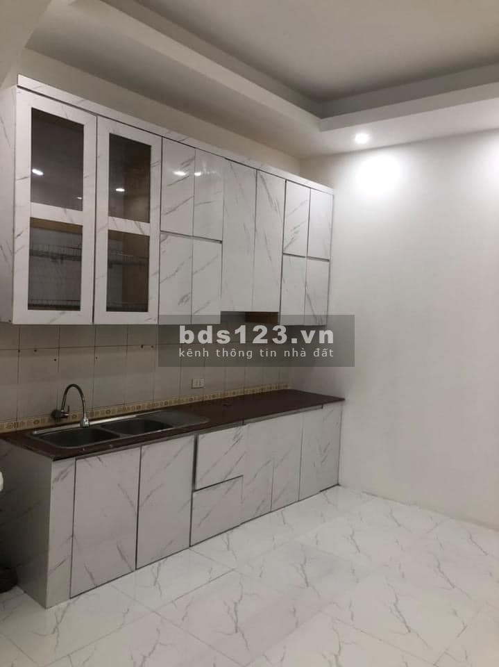 Bán nhà đẹp Lĩnh Nam Vĩnh Hưng, Đông Thiên, Hoàng Mai, 4 phòng ngủ, nhỉnh 2 tỷ