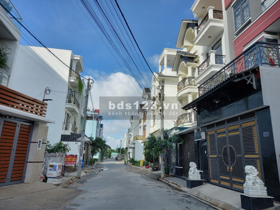 Bán đất thổ cư ngay khu du lịch Bến Xưa giáp Gò Vấp sổ hồng riêng, giá bán chỉ 5.58 tỷ