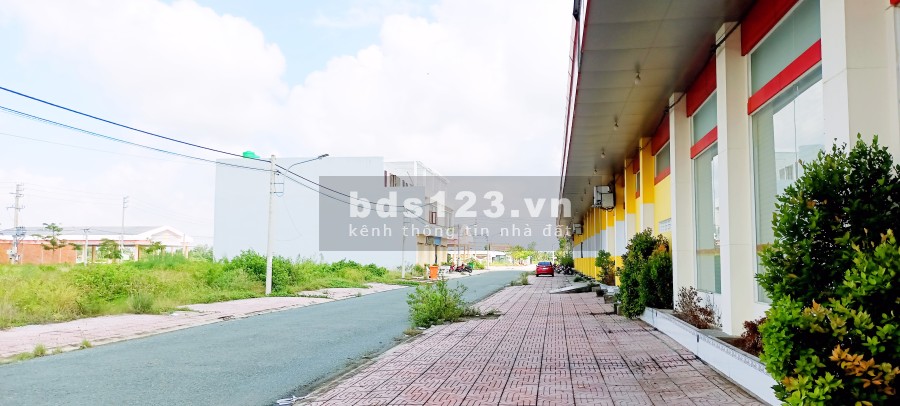 Mua shophouse phố chợ vừa ở vừa kinh doanh hoặc cho thuê với giá chỉ 11.5 triệu/m2