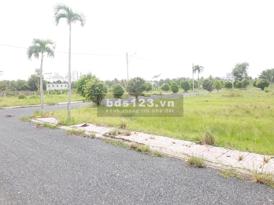 Bán nền góc 2 mặt tiền đường 8m giá đầu tư chưa đầy 7.5 triệu/m2 liên hệ 0934020615