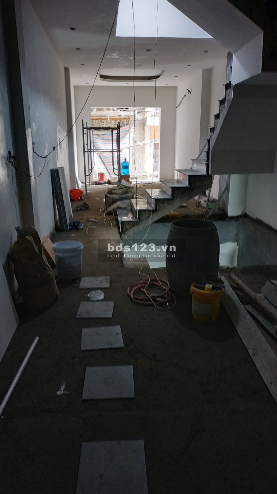 Nhà đẹp mặt ngõ Nguyễn Sơn mới toanh ngay trung tâm Long biên, dt 51m2 5 tầng giá 6.5 tỷ