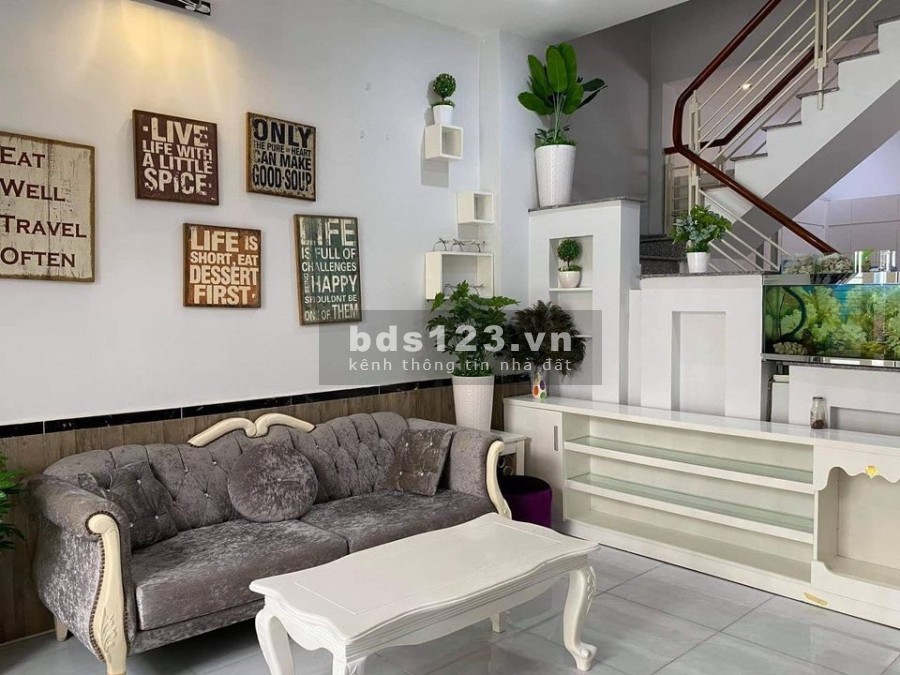 Bán nhà hẻm 20 Bờ Bao Tân Thắng 70m2 mới đẹp chỉ 5.49 tỷ LH 0896721788
