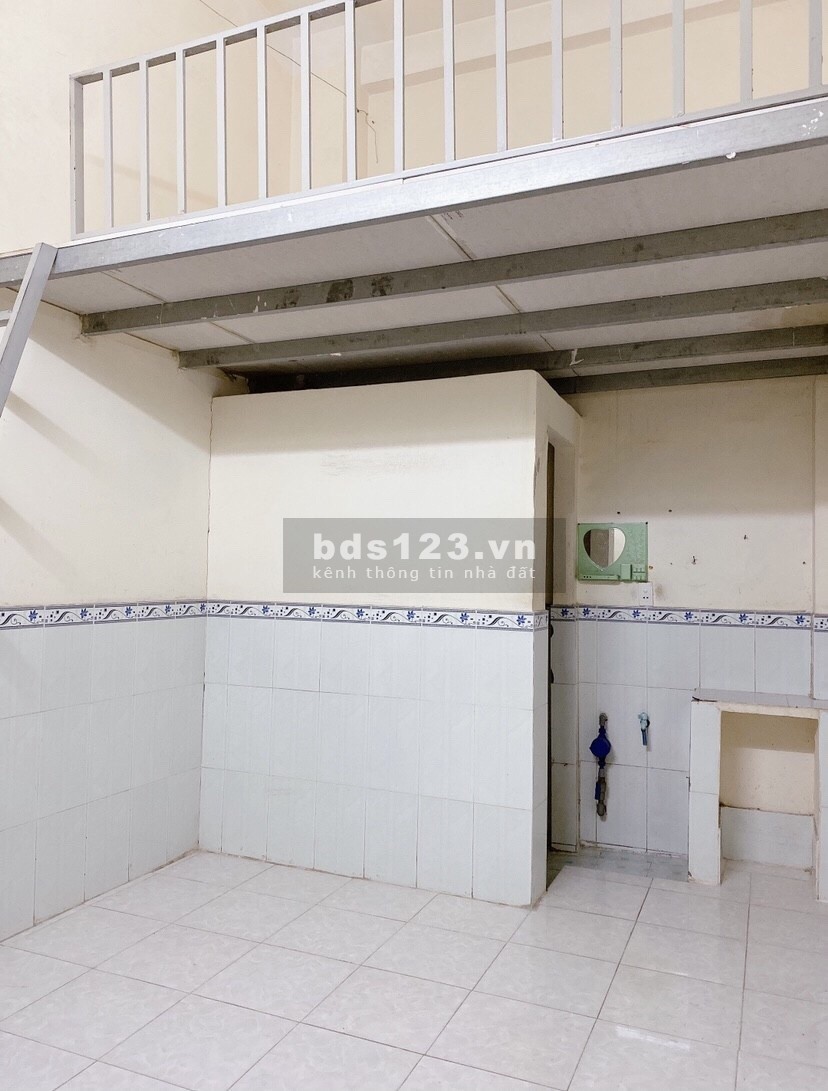 Cho thuê phòng trọ mặt tiền đường TCH34, P.TCH, Quận 12 diên tích 30m2 giá 2,5 triệu/tháng