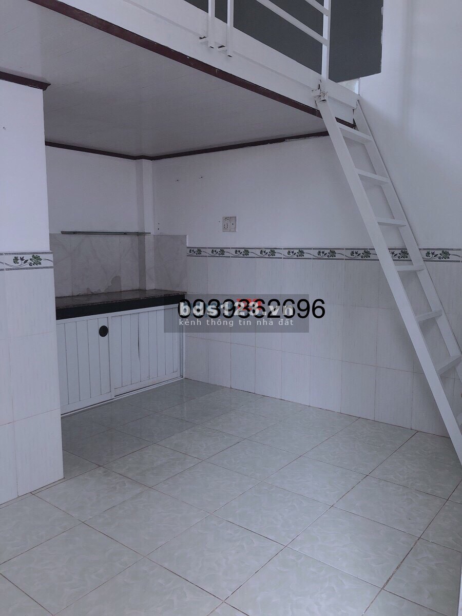 Cho thuê phòng trọ mặt tiền đường TCH34, P.TCH, Quận 12 diên tích 30m2 giá 2,5 triệu/tháng