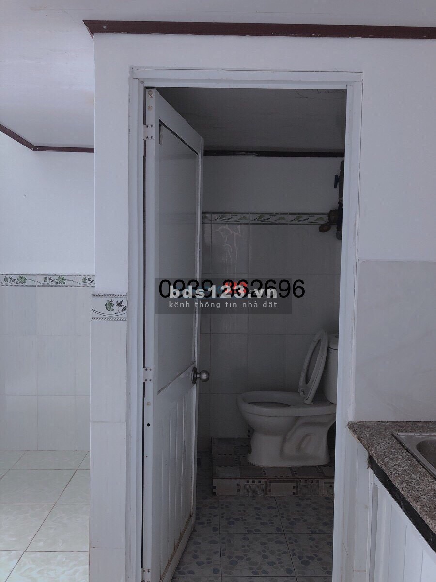 Cho thuê phòng trọ mặt tiền đường TCH34, P.TCH, Quận 12 diên tích 30m2 giá 2,5 triệu/tháng