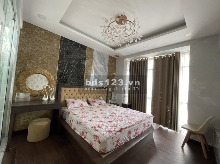 Tôi cho thuê căn hộ Ngọc phương Nam Q8 ngay cầu chữ Y. 3pn full nội thất