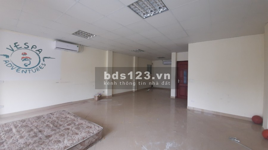 Cho thuê 2 tầng làm văn phòng hoặc cửa hàng tại đường Âu Cơ giá cho thuê 25 triệu/tháng