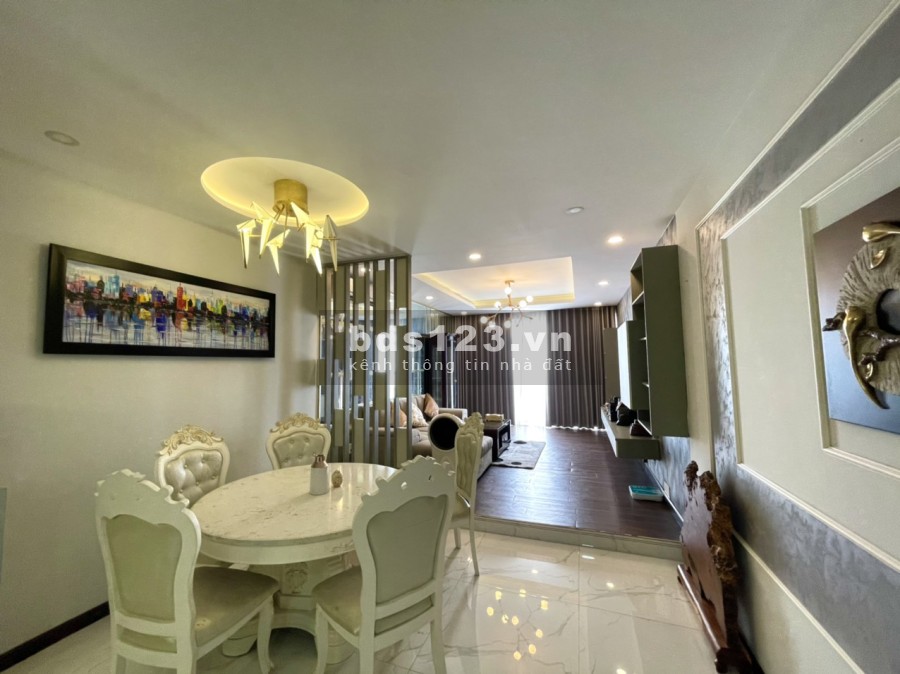 Tôi cho thuê căn hộ Ngọc phương Nam Q8 ngay cầu chữ Y. 3pn full nội thất