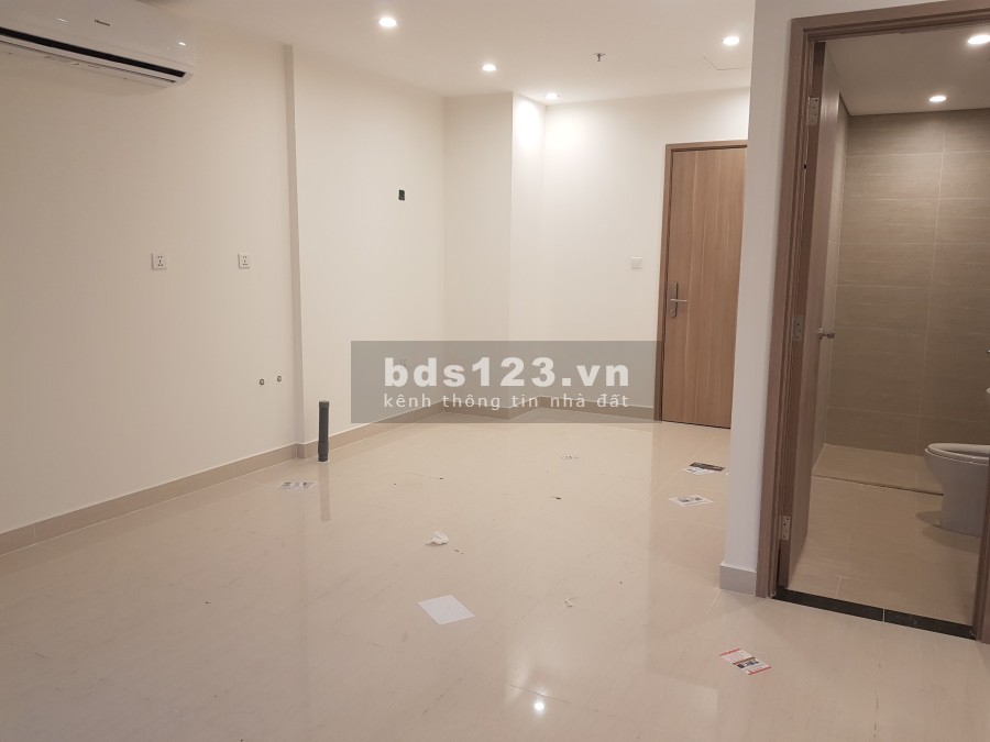 Chính chủ Cắt lỗ 200tr, CH 2Pn+1, 2Wc, hướng BC đông nam, view bể bơi tại Vinhomes Smart City