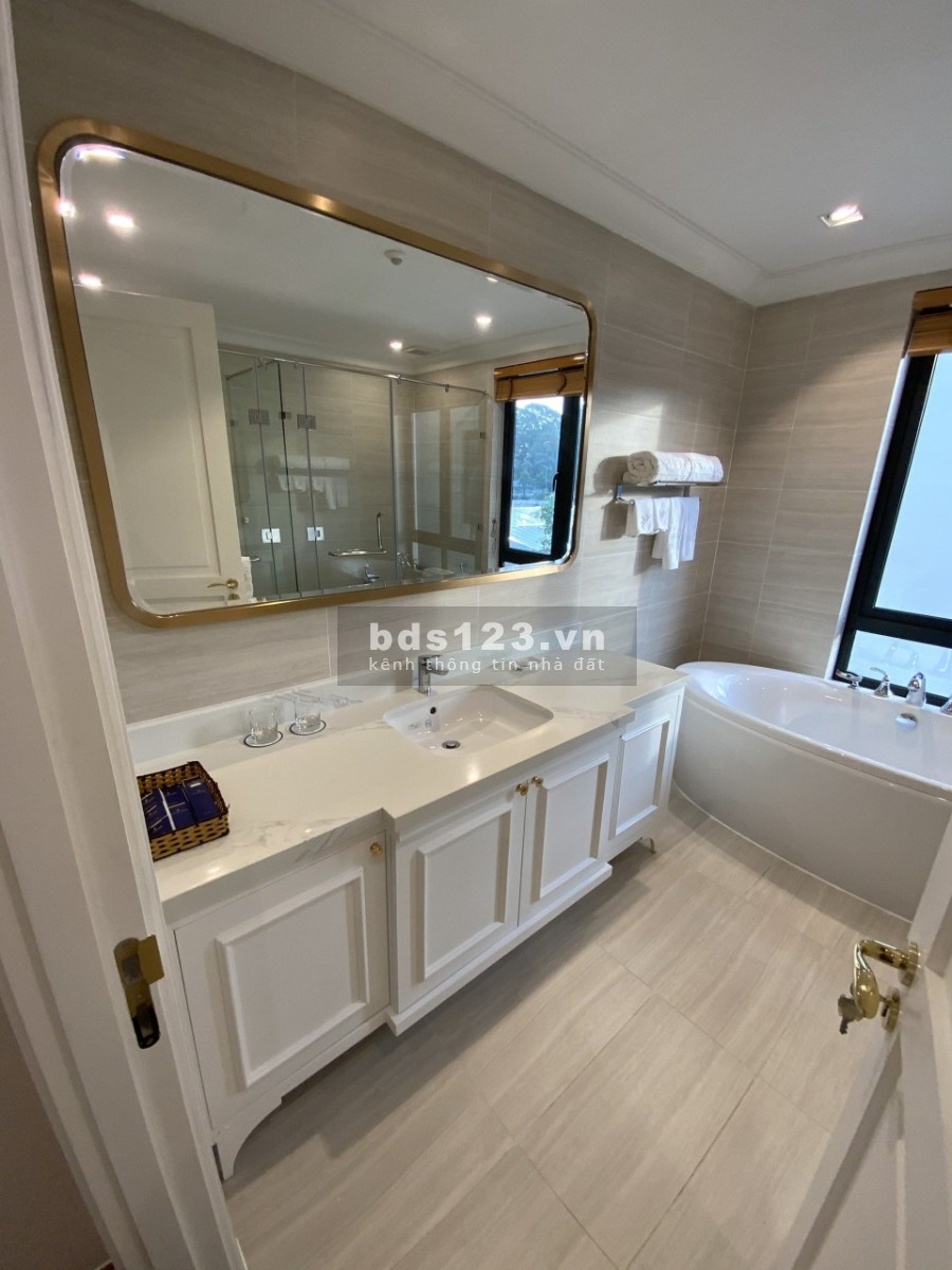 Bán nhanh biệt thự Vinhomes Bason gía tốt nhất Quận 1 đầu tư sinh lời, lh 0819002002