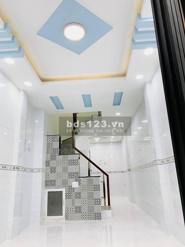 Bán nhà nguyên căn siêu Vip đường Trần Phú, phường 4, Quận 5 giá bán chỉ 5.39 tỷ