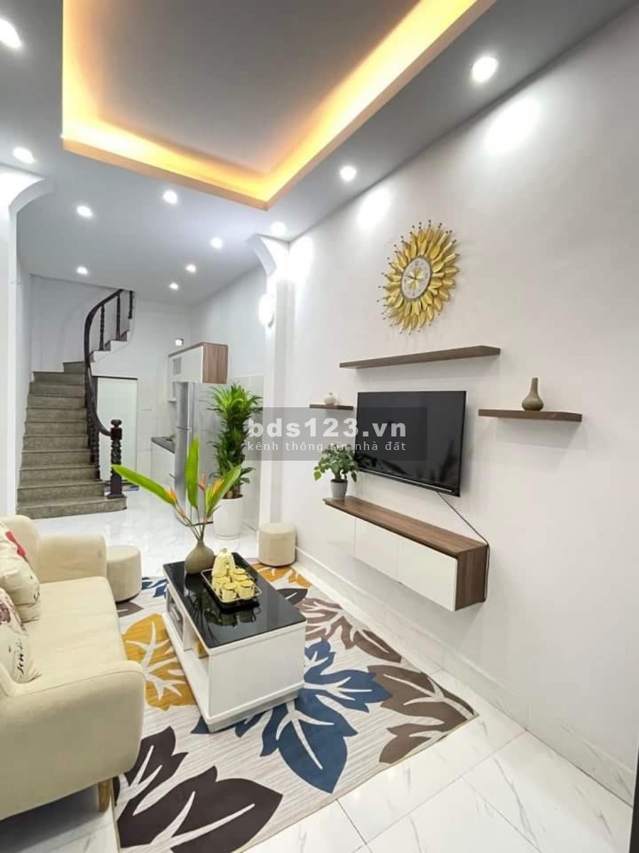 Bán nhà Giáp Nhất Quận Thanh Xuân bao đẹp, còn mới nguyên, diện tích 24m2, giá bán 2.7 tỷ