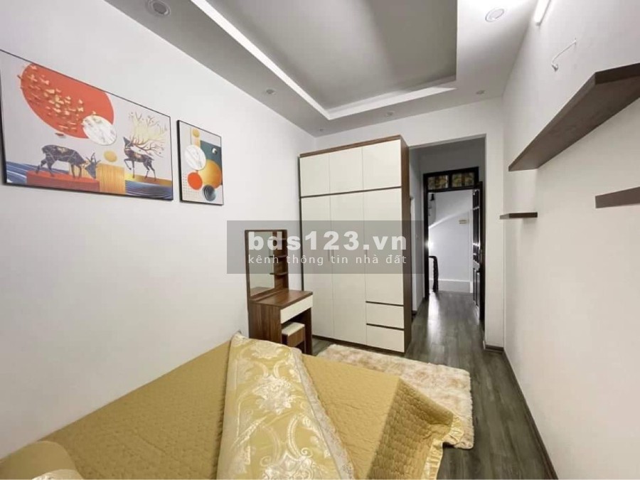 Bán nhà Giáp Nhất Quận Thanh Xuân bao đẹp, còn mới nguyên, diện tích 24m2, giá bán 2.7 tỷ