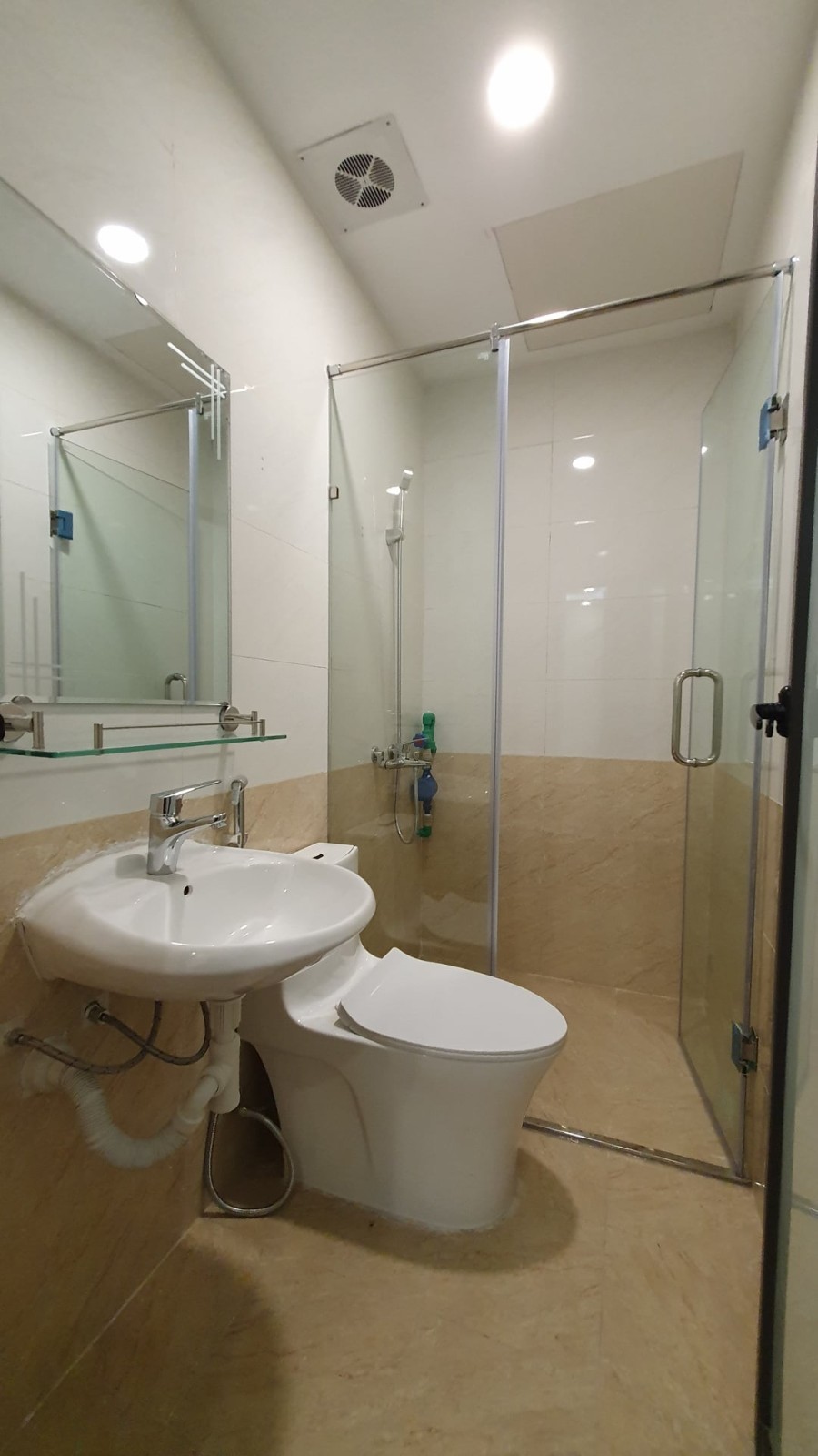 Bán CCMN Nguyễn Trãi 94m2, MT 5.2m, 8 tầng thang máy. dòng tiền 1 tỷ/ năm.